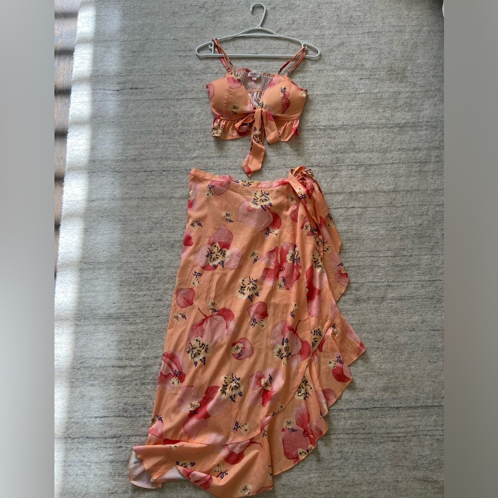 L’atiste Cropped top and wrap skirt SET